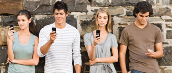 teens-with-phones