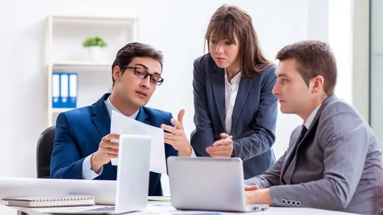 2-employees-review-reports-edited-768×432